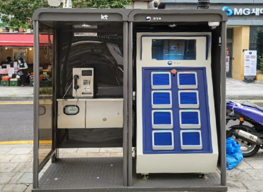 ◇공중전화부스를 활용한 배터리 교환용 충전소 모형(사진: 서울시)