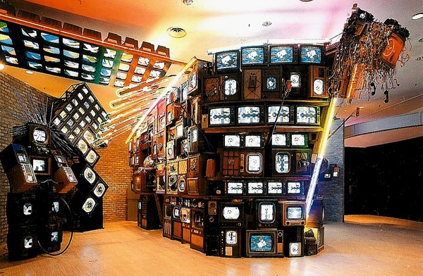 ◇백남준 '프랙탈 거북선' 복원이전의 전시 모습(사진: 대전시)