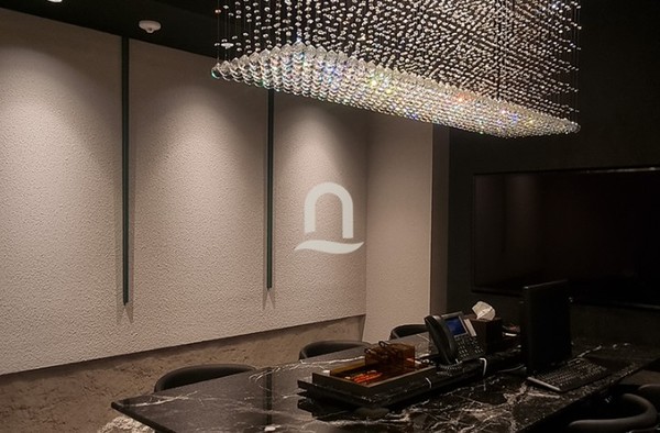  * 으로 이름 붙여진 하나은행 평창동 PB센터. 한국 전통의 이미지를 살린 공간 디자인으로 고객의 성향에 맞는 상담실을 배정하여 편안한 분위기에서 전문적인 금융상담을 받을 수 있도록 서비스하고 있다. 