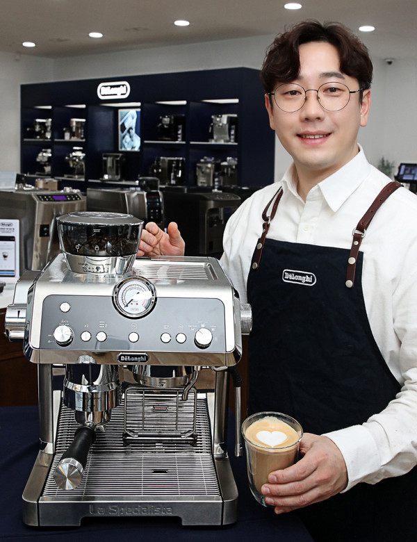 드롱기 브랜드 앰배서더로 선정된 최원재 바리스타