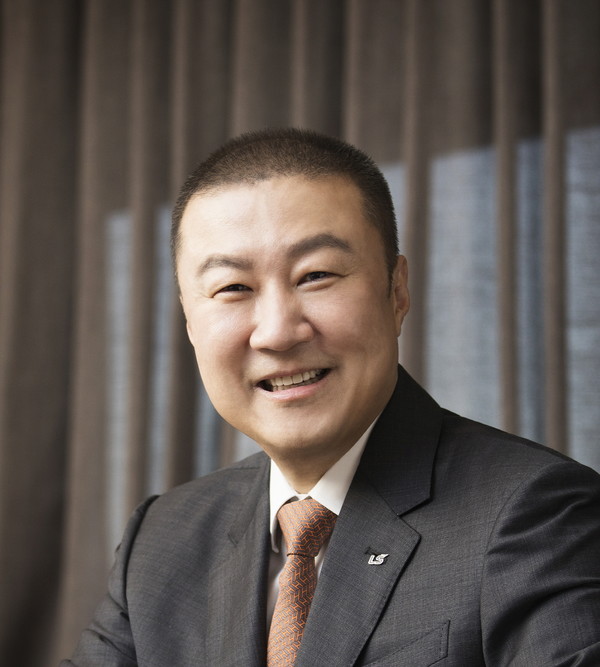  * 구자은 회장 프로필 사진.