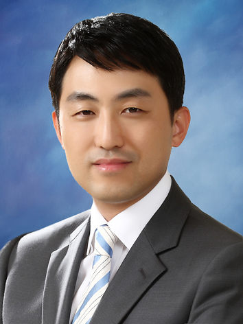 삼정KPMG는 PF채권 토털케어 센터를 발족하고 김정환 전무를 센터장에 선임했다.