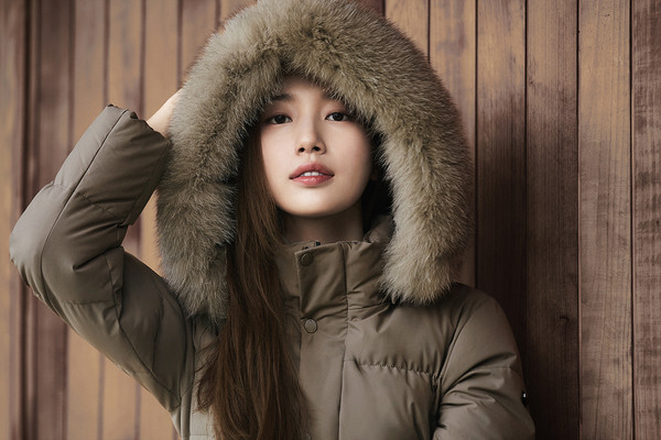 K2가 전속모델 수지와 함께한 가을·겨울 시즌 화보를 공개했다.(사진. K2)