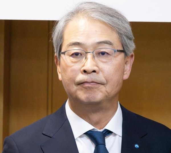  * 임종룡 우리금융지주 회장이 지난 20일 오후 서울 중구 은행연합회에서 열린 '금융지주회장단 간담회'에 굳은 표정으로 참석했다. 