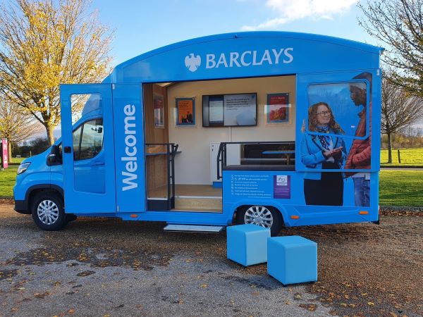 바클리스의 뱅킹 밴. [출처: 바클리스 홈페이지]