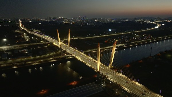 백석대교 야경 (사진제공. DK아시아)