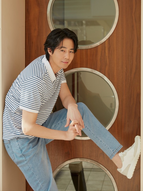 초냉감 얼음실로 만든 '코드텐(CODE10)을 입은 K2 홍보대사 조인성 (사진. K2)