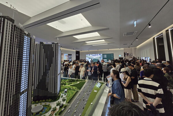 고양 장항 카이브 유보라 견본주택에 많은 인파가 몰렸다. (사진제공. 반도건설)