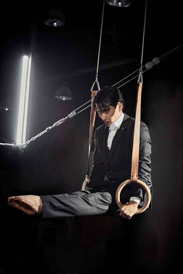 기계체조 선수 김재호와 함께한 브렌우드 액션수트 챌린지 (사진제공. 코오롱 FnC)