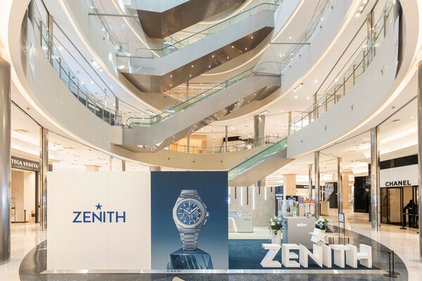 제니스가 신세계백화점 센텀시티점에 팝업 스토어를 열었다.