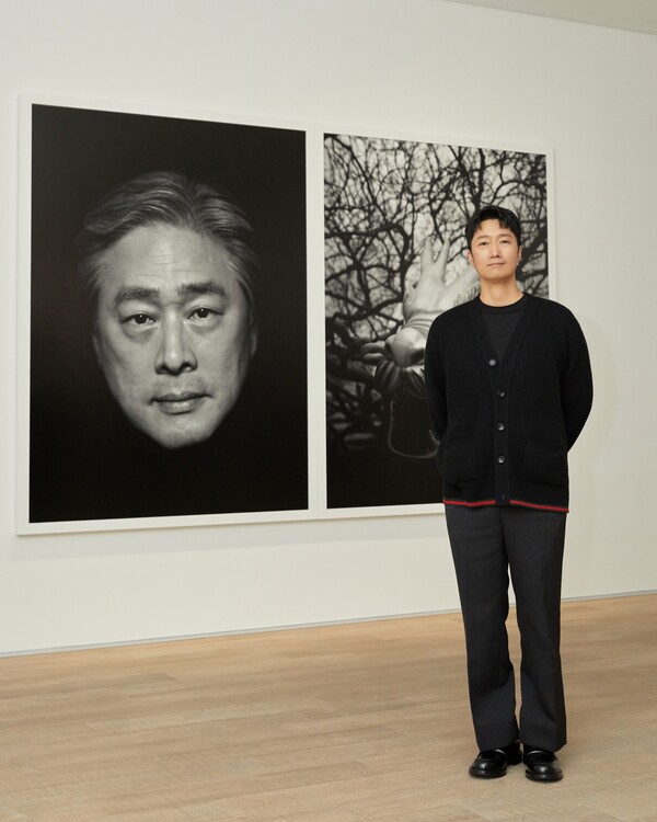 사진전 ‘두 개의 이미지 한국 문화를 빛낸 거장들을 조명하며’ 스페셜 프리뷰에 참석한 배우 박해일 (사진제공=구찌)
