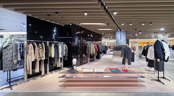 넘버투애니원( N21) 신세계 백화점 강남점 전경 (사진제공=코오롱 FnC)