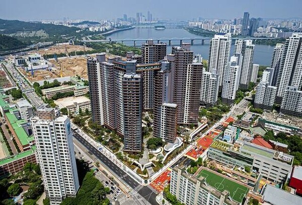 래미안 원펜타스 전경