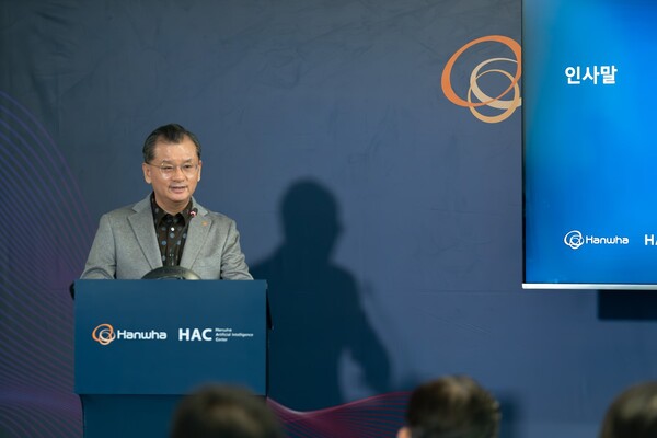 3일(현지시간) 미국 샌프란시스코에서 열린 한화 AI센터(HAC) 개소식에서 인사말을 하는 여승주 한화생명 부회장. [출처: 한화생명]