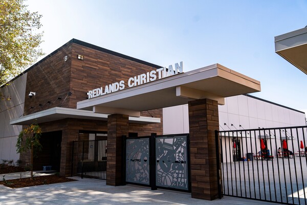 솔라시도와 업무협약을 맺은 미국 RCS 학교 (사진=BS그룹)