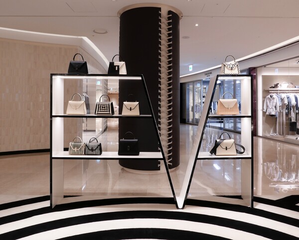 발렉스트라 현대백화점 압구정 본점 팝업스토어 전경 (사진=코오롱 FnC)