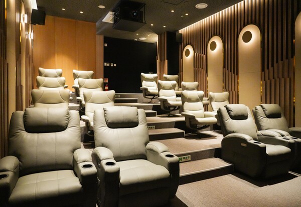 인천 최초 아파트 단지 내 입주민 전용 동시상영 영화관 로열 씨네마 라운지 내부 모습(사진=DK아시아)