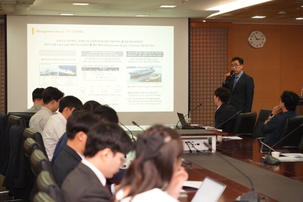 이승철 SK오션플랜트 대표이사가 여의도 미래에셋증권에서 열린 CEO 기업설명회에서 사업계획을 설명하고 있다 (사진제공=SK오션플랜트)