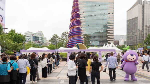 기획재정부 복권위원회와 동행복권이 복권 건전구매 독려를 위해 서울 종로구 광화문 청계광장에서 '2025 복권 건전문화 홍보캠페인'을 펼쳤다.