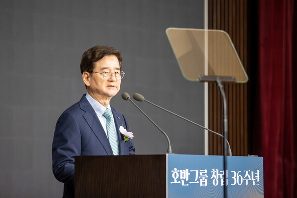 김선규 회장이 기념사를 하고 있다. (사진제공=호반그룹)