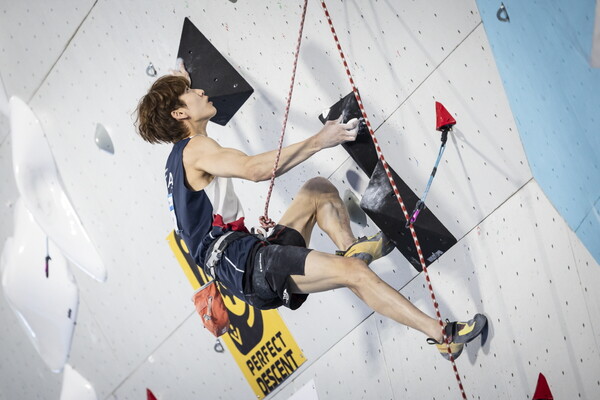 '2025 IFSC 마드리드 리드 월드컵'에서 이도현 선수 리드 경기 장면. (사진제공=대한산악연맹)