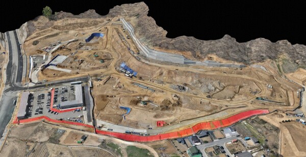 드론 플랫폼으로 제작된 'e편한세상 탕정 마크센텀' 현장 전경 (사진=DL이앤씨)