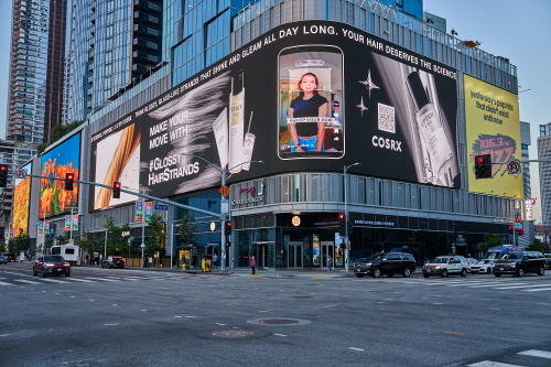 LA에서 진행된 코스알엑스 옥외 광고(사진 제공: 코스알엑스)