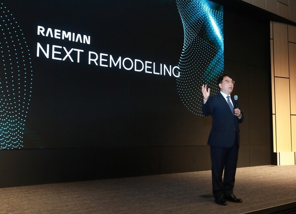 김상국 주택개발사업부장이 래미안 넥스트 리모델링 파트너십 행사에서 사업내용을 설명하고 있다. (사진=삼성물산)