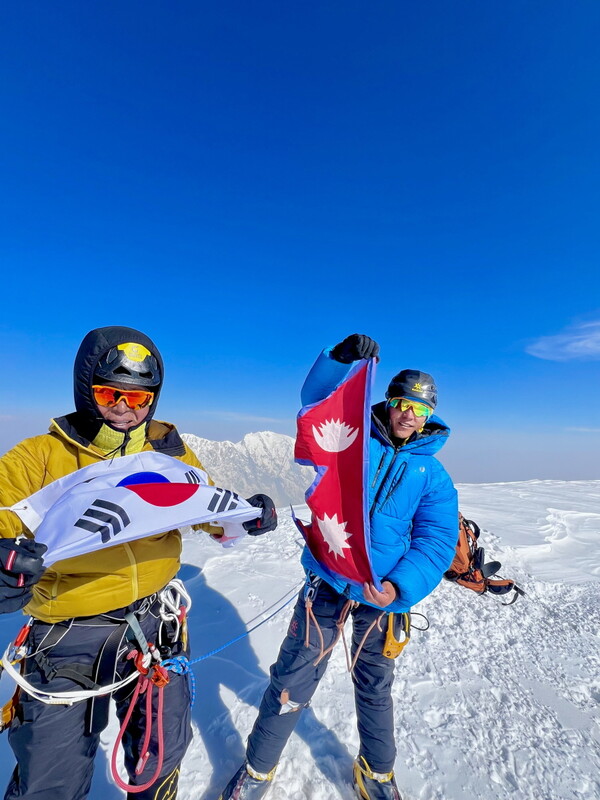 개척등반상을 수상한 2024 한국-네팔 우정 원정대. (사진제공= 대한산악연맹)