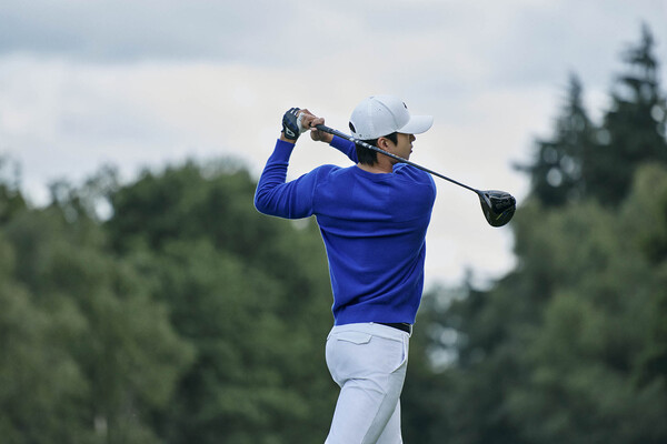 아크먼트 라인 캐시미어 스웨터 (사진=데상트골프)