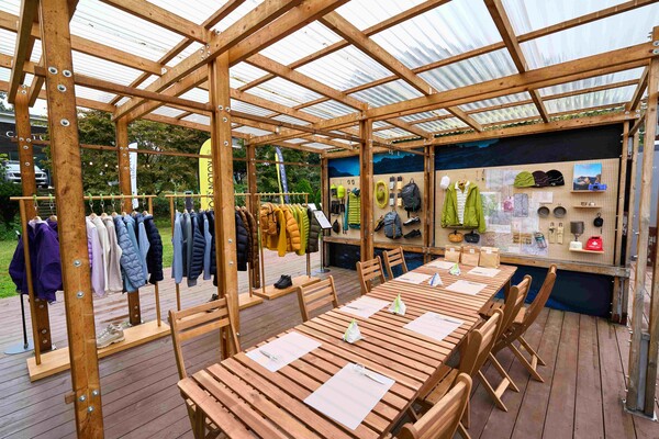 코오롱스포츠 백패킹 전용 BPL 시리즈 팝언스토어 전경 (사진=코오롱FnC)