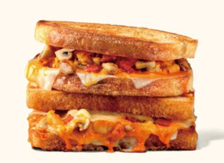 닭가슴살 패티를 활용한 소싯의 샌드위치. (사진=교촌에프앤비)